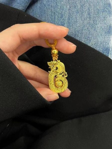 黄金属相生肖龙（黄金属相生肖龙佩戴讲究入门）
