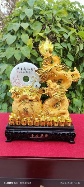 生肖龙属相摆件（生肖龙摆件放在哪个位置最招财）