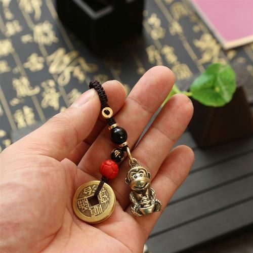 铜质生肖属相挂件（铜质生肖挂件怎么挑？新人避坑指南）