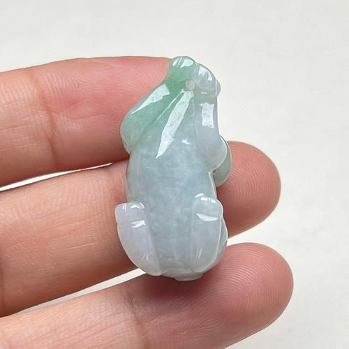 隆字像十二生肖哪个属相