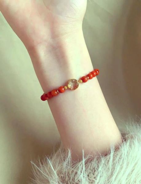 生肖猪戴什么属相旺（属猪戴什么属相最旺自己）