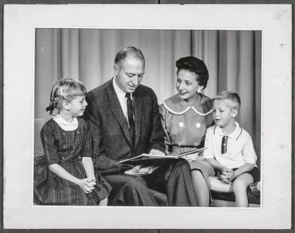 比尔盖茨生肖属相（比尔盖茨生肖属相真相揭秘）