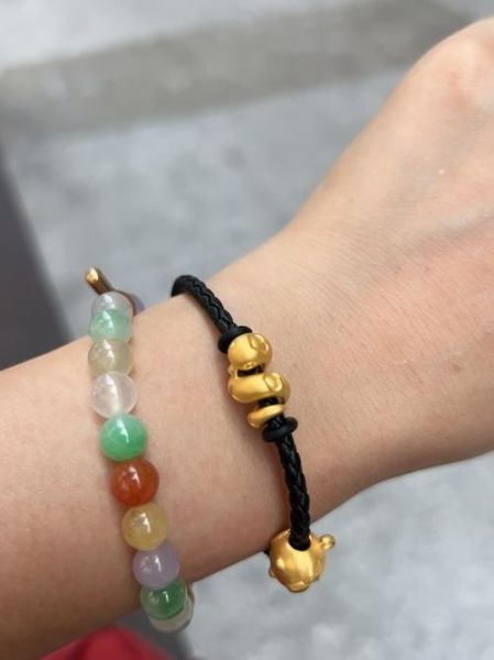 足金生肖属相（足金生肖属相手链怎么挑）