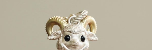 生肖羊适合戴什么属相（生肖羊戴什么生肖吊坠最旺？）