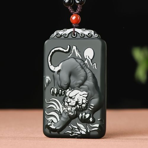 老虎吊坠生肖属相下山（老虎吊坠适合什么生肖）