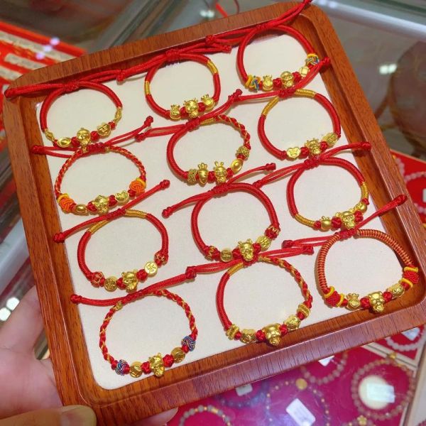 生肖属相牌手链编织挂件（生肖属相牌手绳编织教程入门）