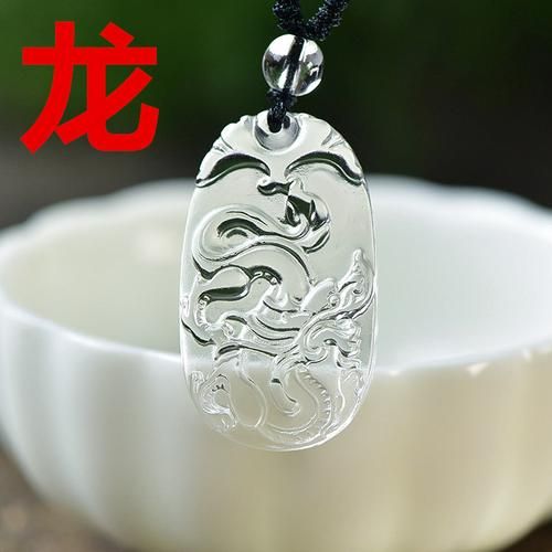 琉璃生肖属相挂件（琉璃生肖挂件怎么挑才旺本命年？）