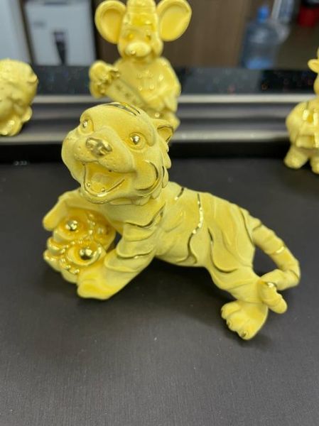 生肖属相金属摆件（生肖属相金属摆件选购指南）