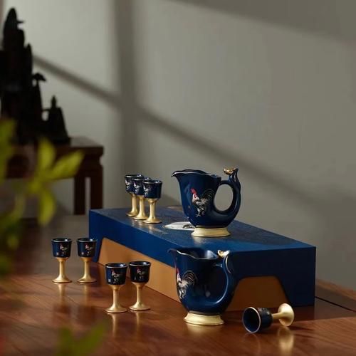 生肖属相酒杯子（生肖属鸡的酒杯子选什么好？）