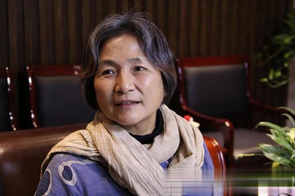 郑佩佩什么生肖属相（郑佩佩属什么生肖🐭）