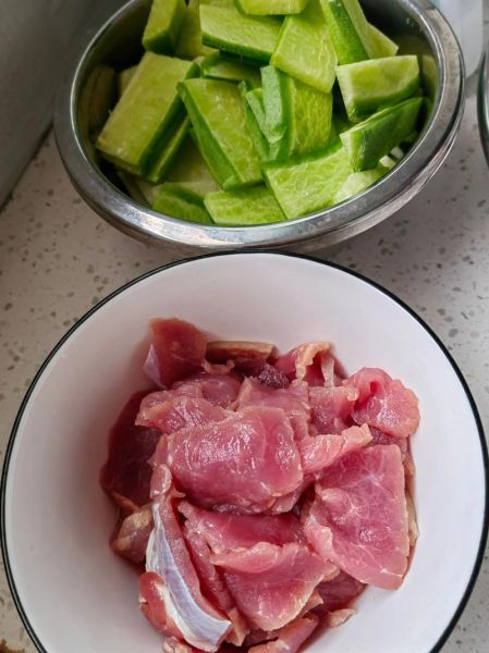 丁勇属什么生肖属相（丁勇属什么生肖？）