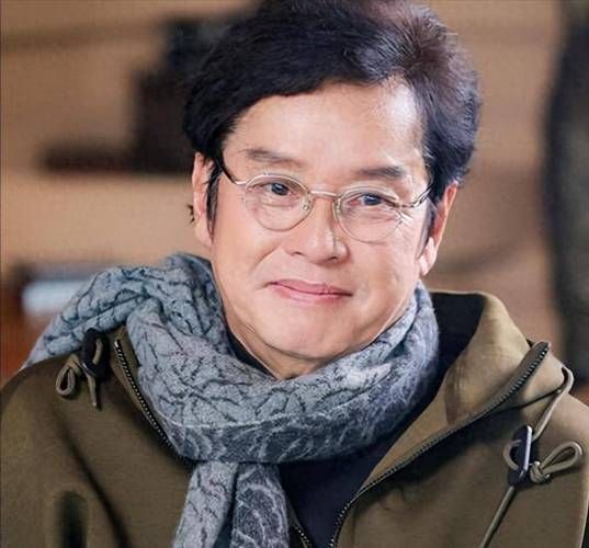 谭咏麟自述生肖属相（谭咏麟属什么生肖？）