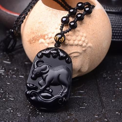 黑曜石生肖属相吊坠（黑曜石生肖吊坠怎样选才旺运？）