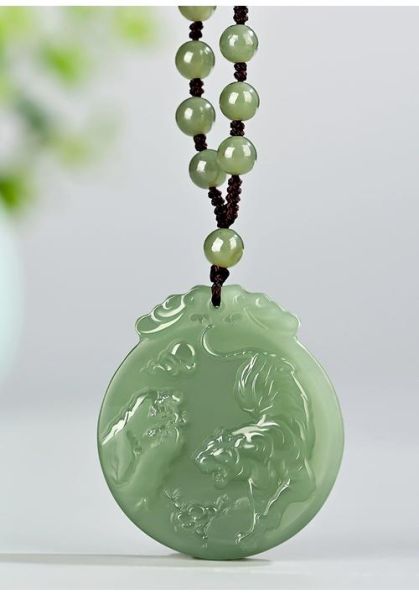 生肖属相玉挂件(生肖属相玉挂件怎么选才最旺运?)