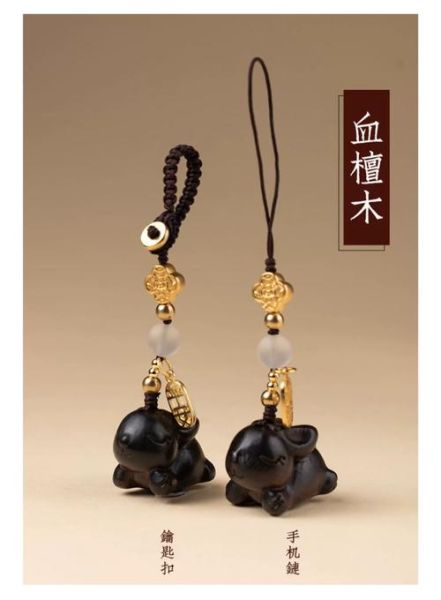 生肖属相钥匙吊坠（本命年钥匙扣挂件选什么生肖最旺）