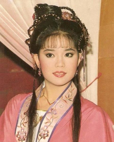 狄莺属什么生肖属相（狄莺什么属相）