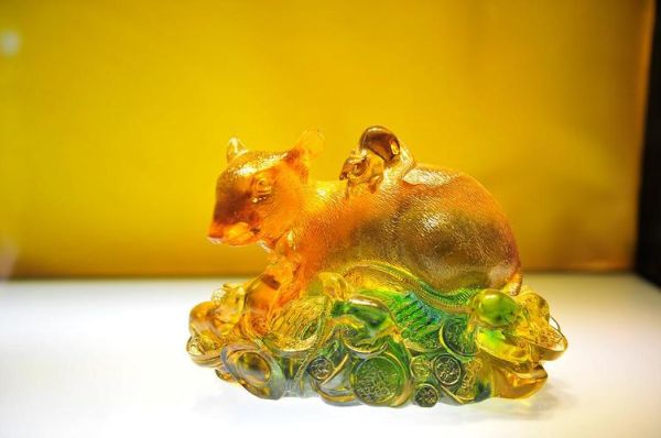 黄水晶生肖属相摆件（黄水晶生肖属相摆件选啥好）