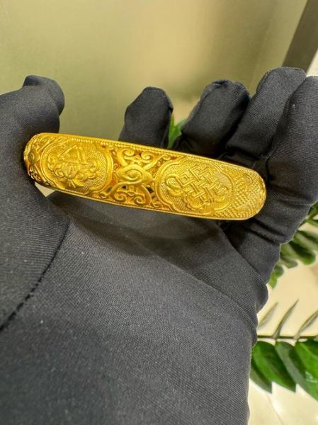 生肖属相黄金手镯图片（生肖黄金手镯图片大全新款女）