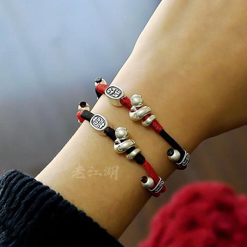 生肖属相银饰手链（生肖属相银饰手链怎么挑最招财？）