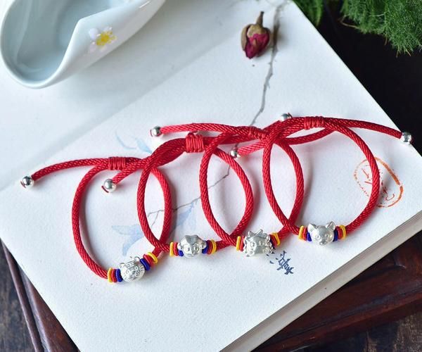 足银生肖属相手链(足银生肖属相手链怎么选不踩坑)