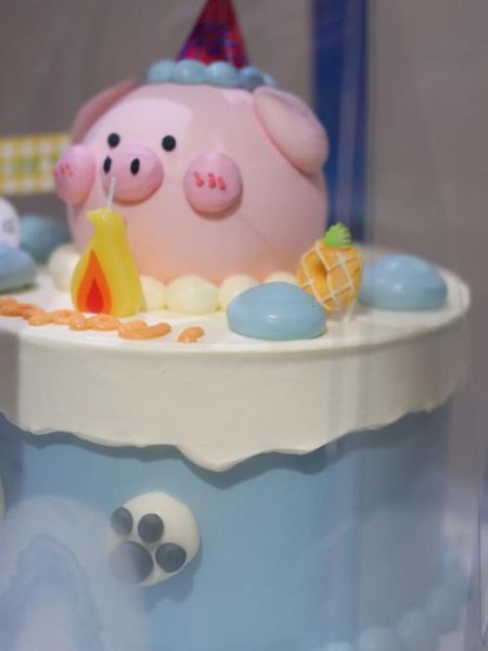 老式生肖猪属相蛋糕（老式生肖猪属相蛋糕怎么做更受欢迎？）