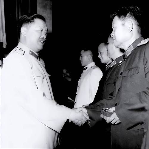 贺龙生肖属相(贺龙生肖到底是属什么)