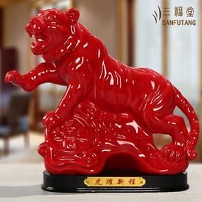 男红色代表什么生肖属相