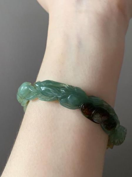 手镯生肖属相搭配（新手怎么看手镯生肖搭配最实用）