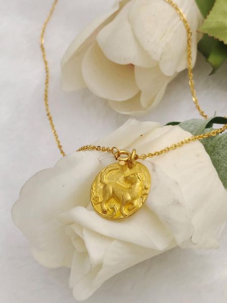 属相吊坠 狗生肖 银（狗生肖银吊坠怎么挑不掉坑）