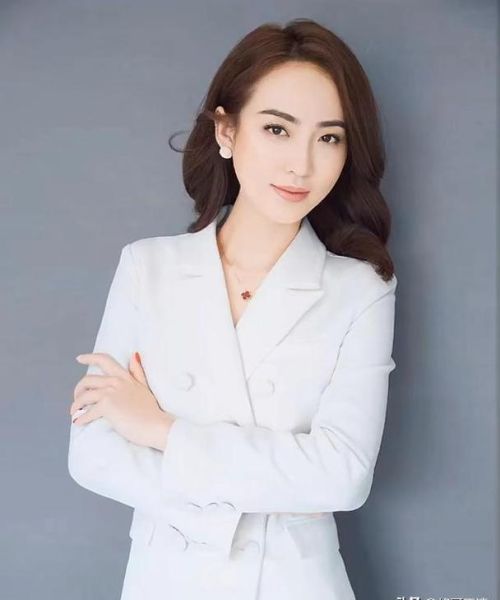 白珊珊属相是什么生肖（白珊珊属什么生肖🐰）