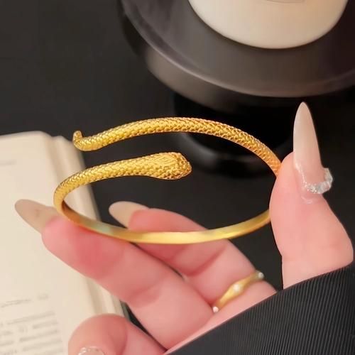 生肖属相黄金手镯（生肖属相黄金手镯适合买哪个）