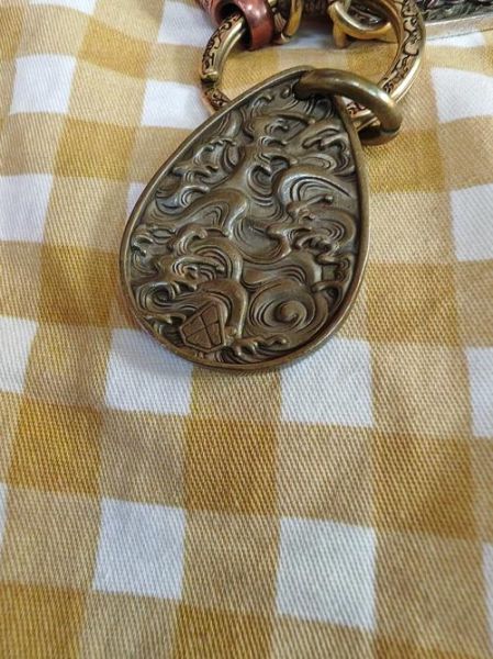 黄铜生肖属相挂牌（黄铜生肖属相挂牌有什么用？）