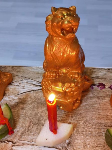 属相生肖摆件灯（属相生肖摆件灯放哪里最旺运）