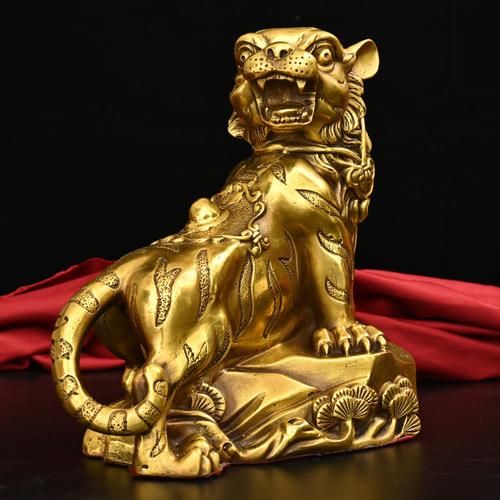 黄铜生肖属相（黄铜生肖属相摆件怎么选更招财🐯）